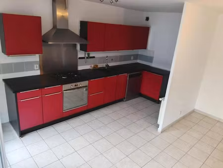 location appartement 3 pièces 60 m² à la seyne-sur-mer (83500)  1 025 €