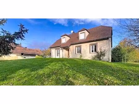 maison avec jardin et terrasse estissac (10)