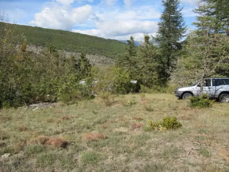 vente terrain 9000 m² à entrevaux (04320)  51 000 €