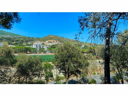 bâtisse san martino di lota 8 pièce(s) 217.7 m2 quatre appartements