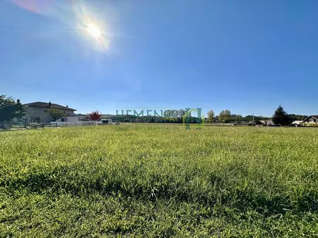 belle parcelle constructible de 1 105 m2 à abitain  proche s