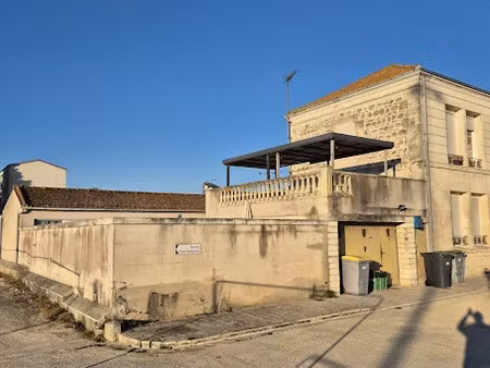 vente locaux professionnels 380 m² à rochefort (17300)  336 000 €