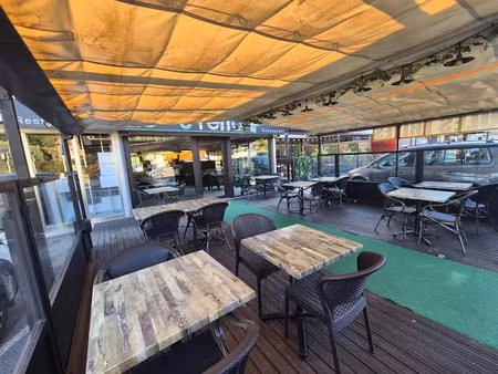 vente locaux professionnels 190 m² à le luc (83340)  375 000 €