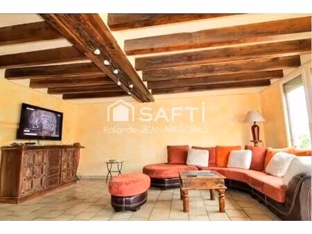 maison 270 m2   6 pieces  terrain 1150 m2  nevoy