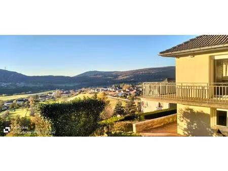 maison de 5 pièces avec salle de jeux et magnifique vue