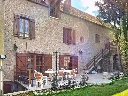 environnement rural proche des commodités et gare