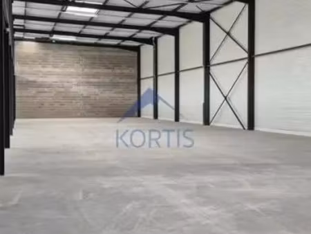 mixte activites-bureaux a louer