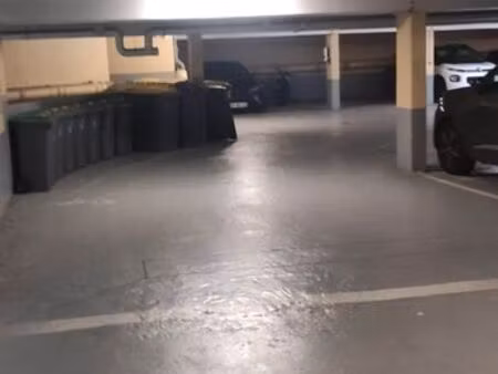 petit emplacement de parking