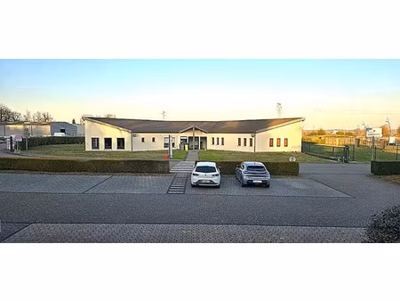 location locaux professionnels 120 m² à marange-silvange (57535)  1 960 €