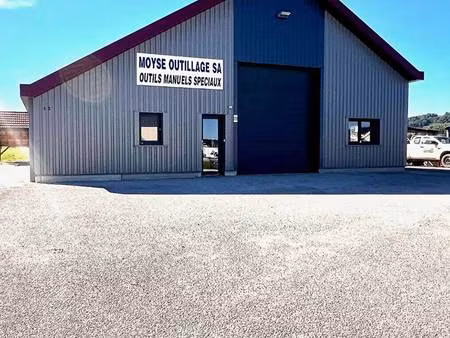 local d'activités à vendre