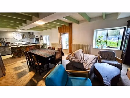 vente charmante longere avec beau terrain