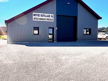 bâtiment artisanal récent 250 m² avec photovoltaïque