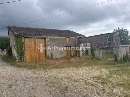 grange de 93 m² à restaurer  proche neuvic et st astier