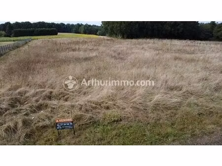 terrain de 4000 m² dont 1400 m² constructible
