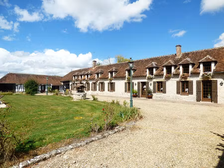 vente maison 7 pièces  303.00m²  montbarrois