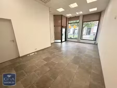 local commercial à louer 35.26 m² - valenciennes (59) - 730€