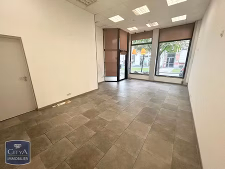local commercial à louer 35.26 m² - valenciennes (59) - 730€