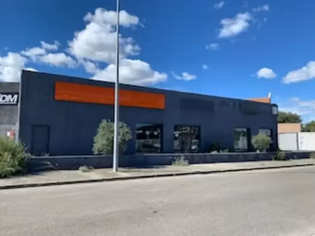 local commercial a louer