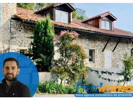 bel appartement en duplex dans le centre du village