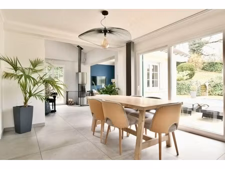 74930 - per jussy - maison 6 pièces 172 m² - au calme - piscine -