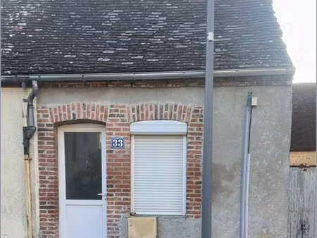 investissement locatif - premier achat - saint victor de buthon - maison de village 2 pièc
