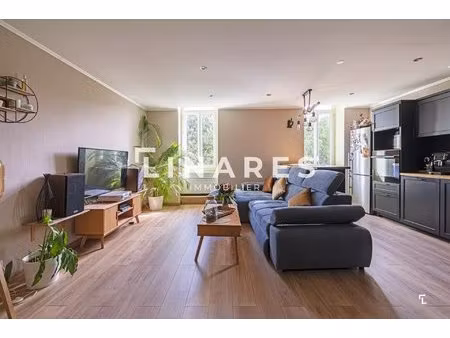 vie de village - appartement t3 de 73m2 - 13360 roquevaire