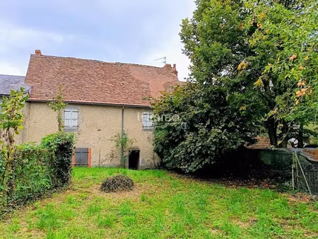 vente maison 5 pièces 119 m² à montel-de-gelat (63380)  35 000 €