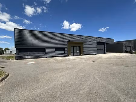location local d'activités arnas 550 m²