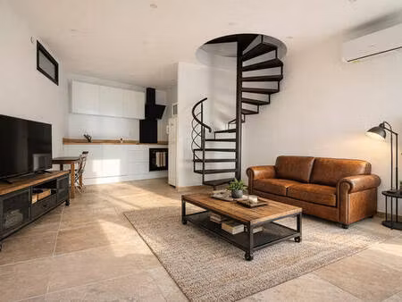 cucuron  mdv 3 chambres entièrement rénovée