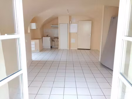 appartement 1 pièces 32 m² à vendre / acheter vic-le-comte 63270 ? | era immobilier