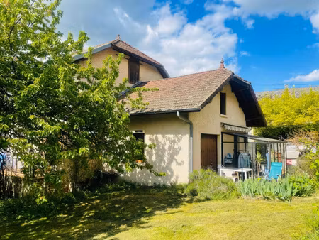 st paul/yenne maison de 165 m² sur 1600 m² environ de terrain clos