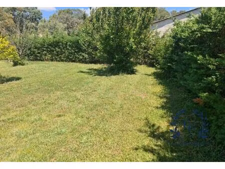 terrain constructible de 677 m² à pourrières permis accor