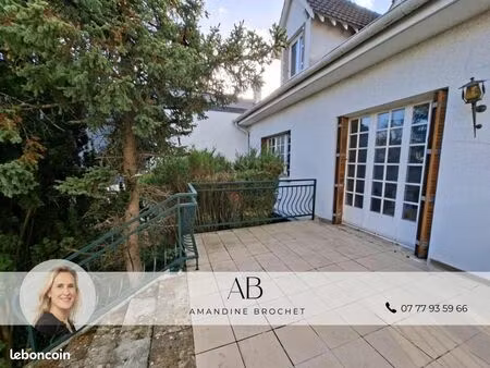 maison 9 pièces 193 m²