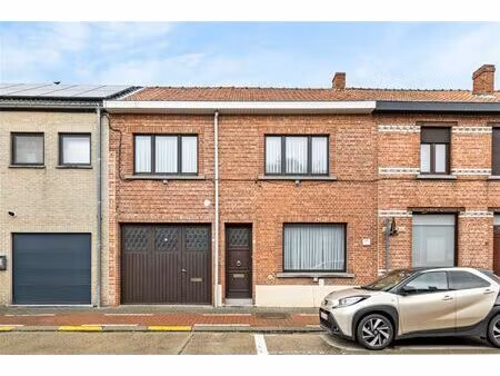 potentiële gezinswoning of 2 bouwgronden in het hartje van sint-gillis-waas