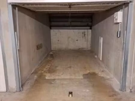 garage ferme 14m2 à digne