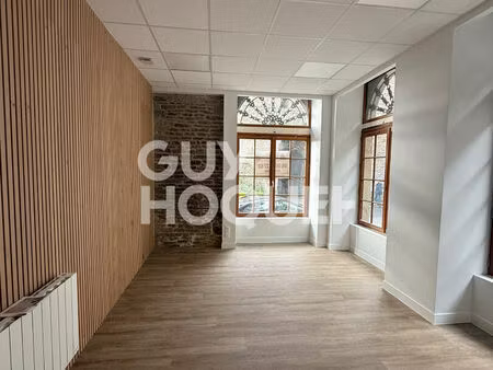 location local professionnel 65m² dinan 22100