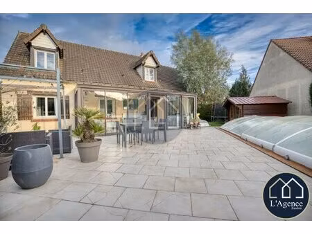 charmante maison lumineuse avec piscine – quartier résidentiel recherché à épernon