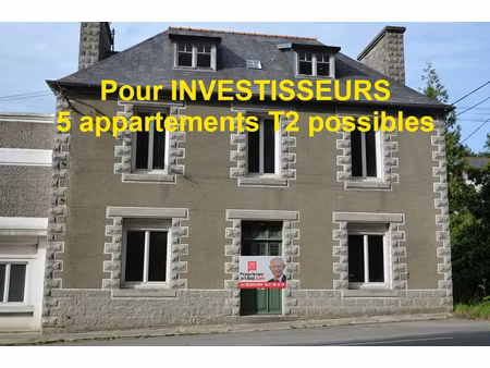 maison en pierres de 163 m3 aménageable en 5 appartements t2