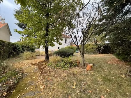 à vendre – maison à rénover avec grand terrain – quartier du douet  saint-sébastien-sur-lo