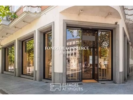 restaurant à la décoration contemporaine