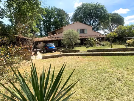 vente maison 4 pièces 220 m² à saint-paul-en-forêt (83440)  399 000 €