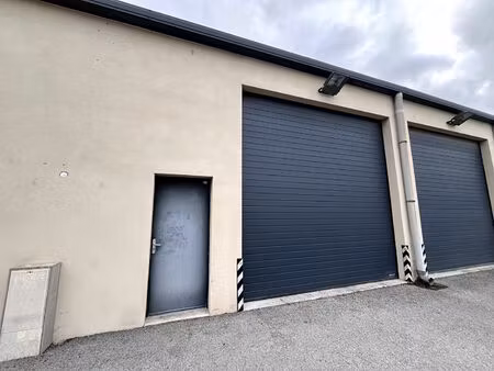 location local commercial 1 pièce  150.00m²  marguerittes