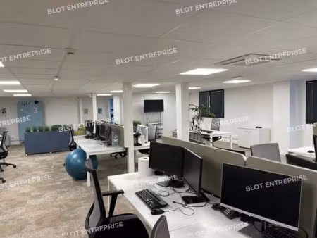 à vendre / à louer - bureaux - 1 106 m² - quimper