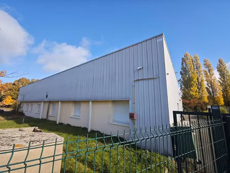 local commercial epernon
