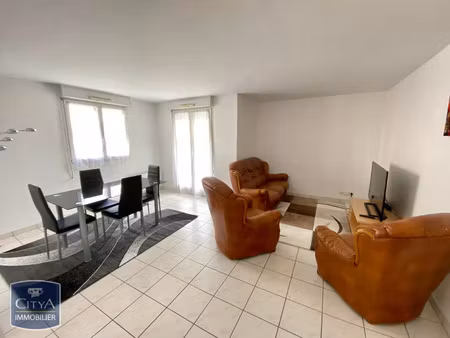 location appartement 3 pièces 66 m² à la riche (37520)