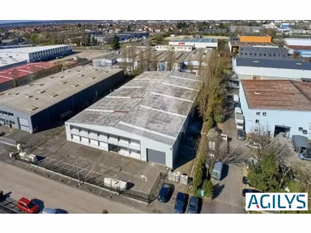 a louer - 2380 m² d'activités bureaux au sein de la za de la commune de morangis (91)
