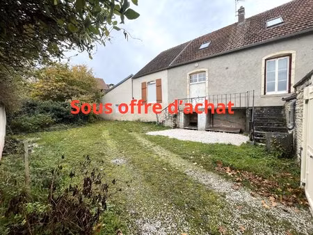 maison en pierre 3 chambres avec jardin