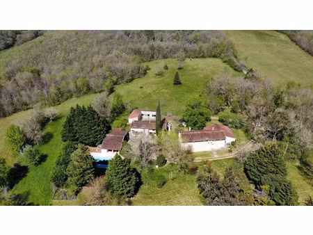 vente propriété 10 pièces 265 m² à puycelci (81140)  712 000 €