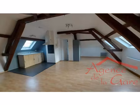 location appartement 1 pièce 35 m² à sézanne (51120)  372 €