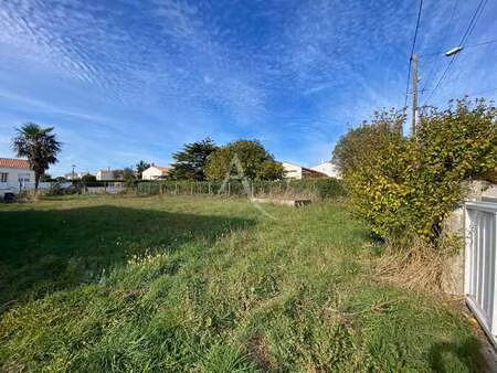 vente terrain à longeville-sur-mer (85560) : à vendre / 242m² longeville-sur-mer